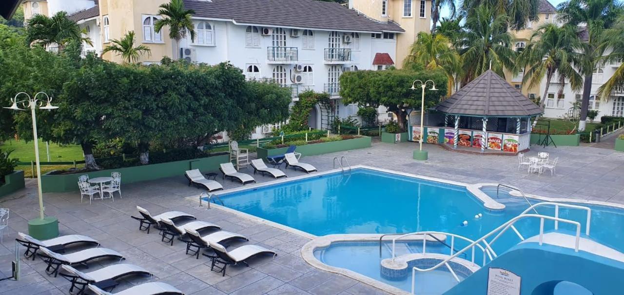 Apartment Treasure At Sandcastles Ocho Rios Luaran gambar